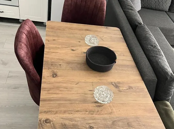 Silver House * דלמן